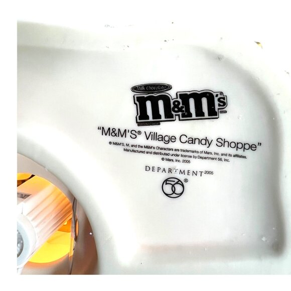 Department 56 M&Ms Village Candy Shoppe Lighted House Holiday Figurine 2005 - Picture 12 of 16
